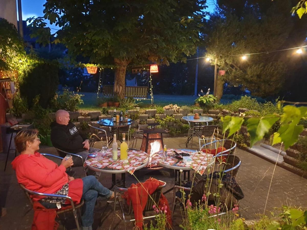 Fun4All-Holidayhome Medebach Eksteriør bilde